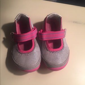 Stride Rite “Surprize” Toddler Girl Shoes Size 6